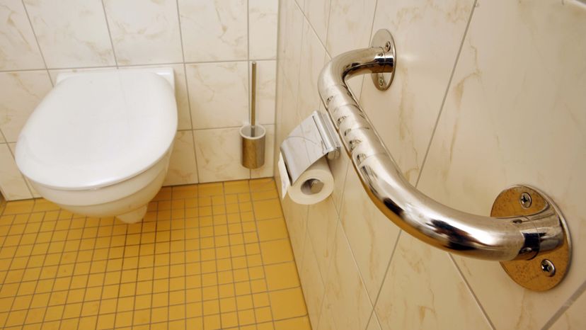 Automatic Flush Toilets: Are They Still Water‑Wasting? New EPA Standards Reveal Efficiency Gains