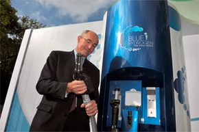 Storing Solar Energy in Hydrogen: A Path to Clean Fuel