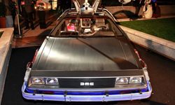 Top 10 Iconic Inventions That Shaped the 1980s