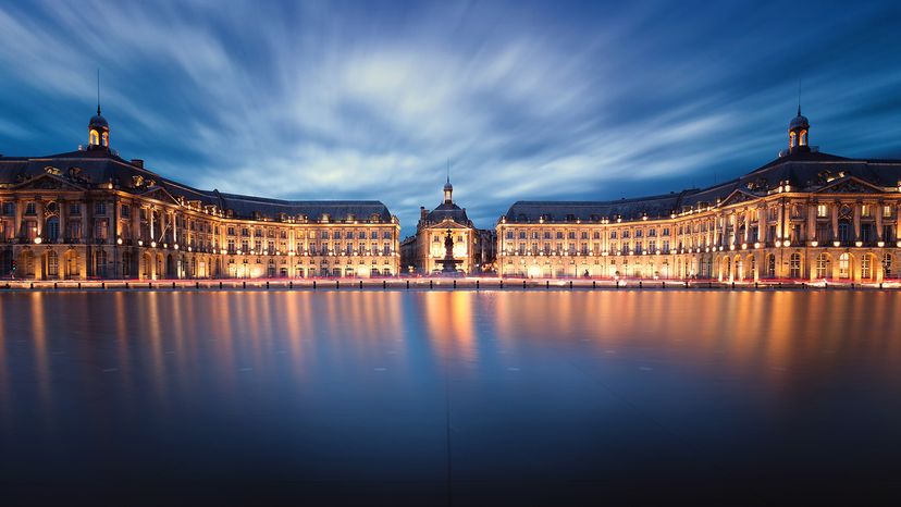 Bordeaux s Water Mirror: A Stunning Reflection Worth the Visit