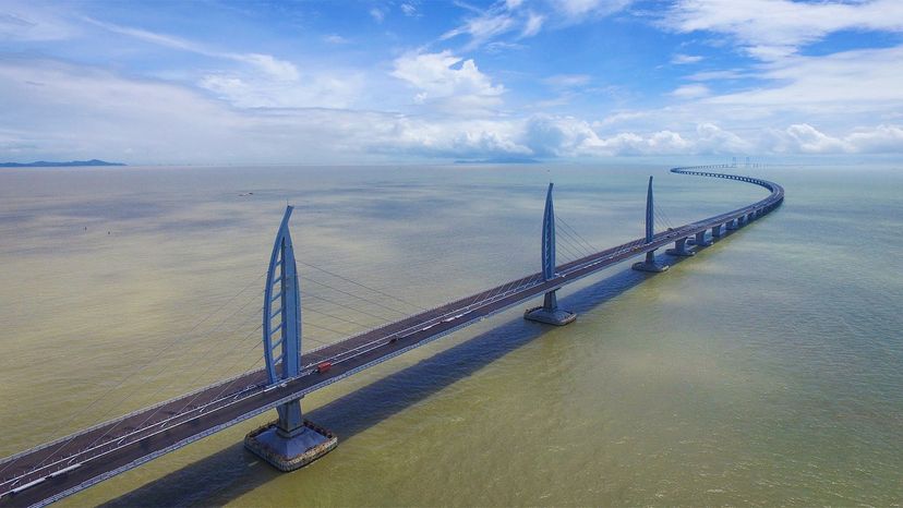 Discover the World s Longest Sea-Crossing Bridge: Connecting Hong Kong to Mainland China