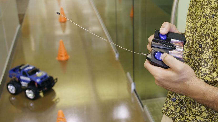 Inside the Mechanics of Radio‑Controlled Toys: How They Operate