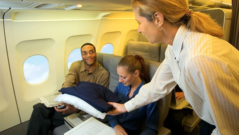 How Clean Are Airline Blankets and Pillows? A Deep Dive into In-Flight Hygiene