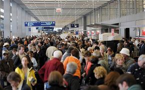 MD‑80 Incident Explained: Why 100,000 Travelers Were Stranded in 2008