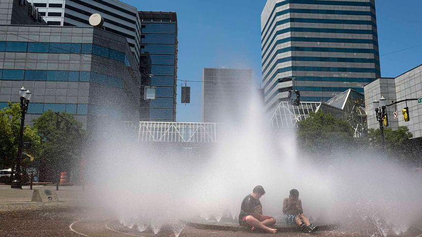Stay Safe in a Heat Wave: 5 Expert-Backed Tips