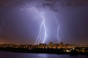 Does a 30‑Minute Silence From Thunder Mean Lightning Is Safe?