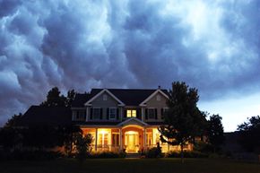 Are You Safe from Lightning Before a Storm Hits? Expert Safety Tips