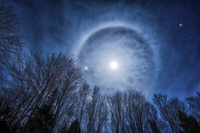 Do Moon Rings Predict Rain? Debunking the Myth