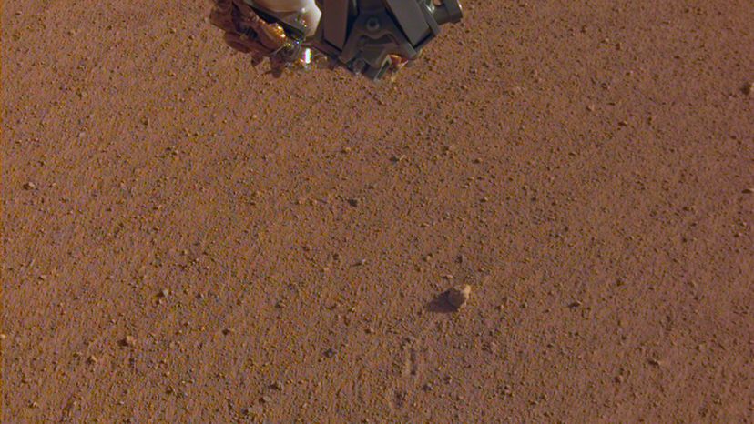 NASA s InSight Landing Leaves a Rolling Rock on Mars – A Closer Look