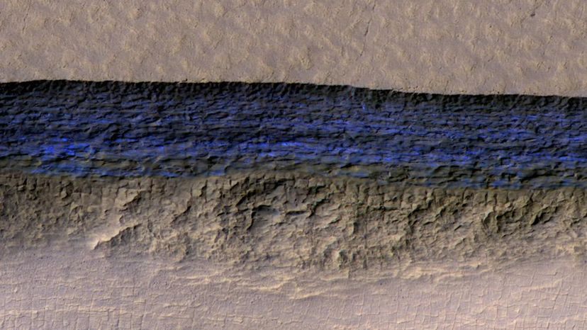 New Discovery: Extensive Martian Water Ice Deposits Offer Promising Resource for Future Colonists