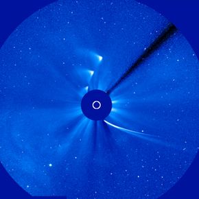 How the Sun Consumes a Comet: An Inside Look at Solar Cometary Encounters