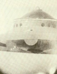 Otis Carr: 1952 Venusian Scoutship Photograph by George Adamski