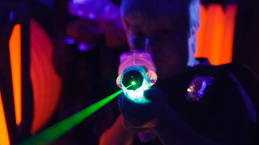 Understanding How Lasers Work: From Everyday Devices to Sci‑Fi Applications