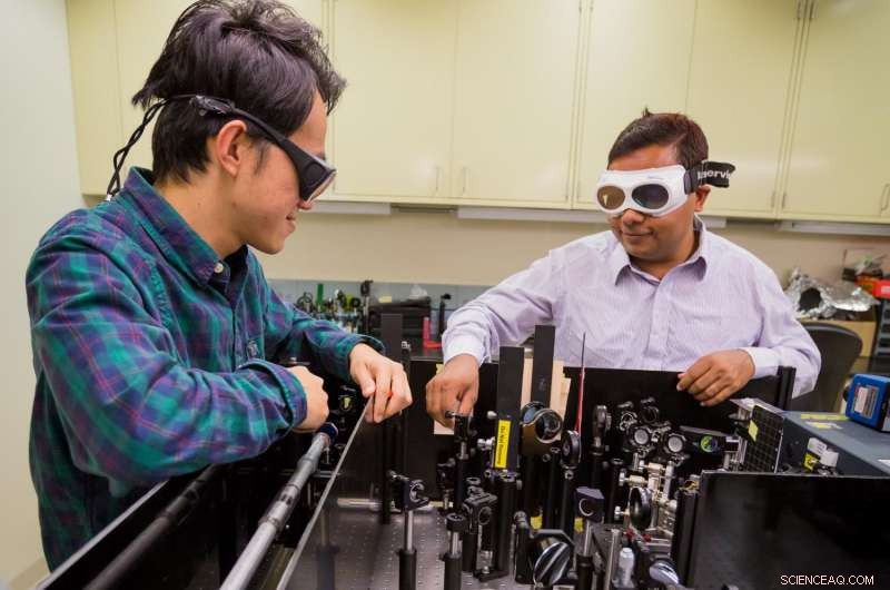 Revolutionary Tabletop Technique Uncovers Valence Electron Dynamics Inside Solids