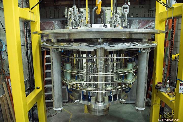 National Magnetic Lab Breaks World Record with Hybrid Magnet