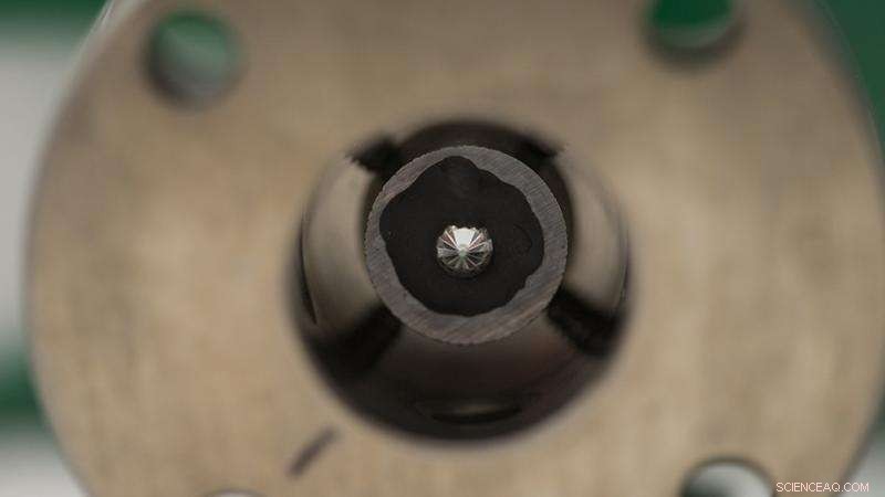 ANU s New Diamond Outperforms Jewelers  Gems, Pierces Ultra-Resistant Materials