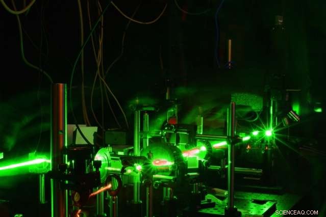 Real‑Time Laser Technique Tracks Material Aging Under Extreme Radiation