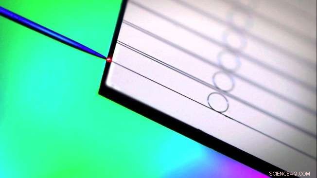 Advancing Miniaturized Frequency Combs: EPFL Achieves On-Chip Integration