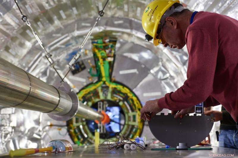 Inside CERN’s CMS: The Precision  Open‑Heart  Surgery on a LHC Detector