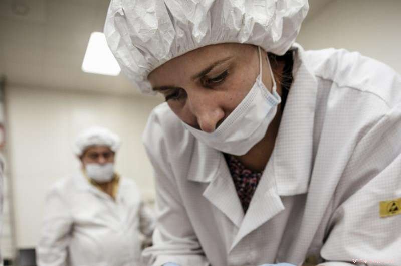Inside CERN’s CMS: The Precision  Open‑Heart  Surgery on a LHC Detector