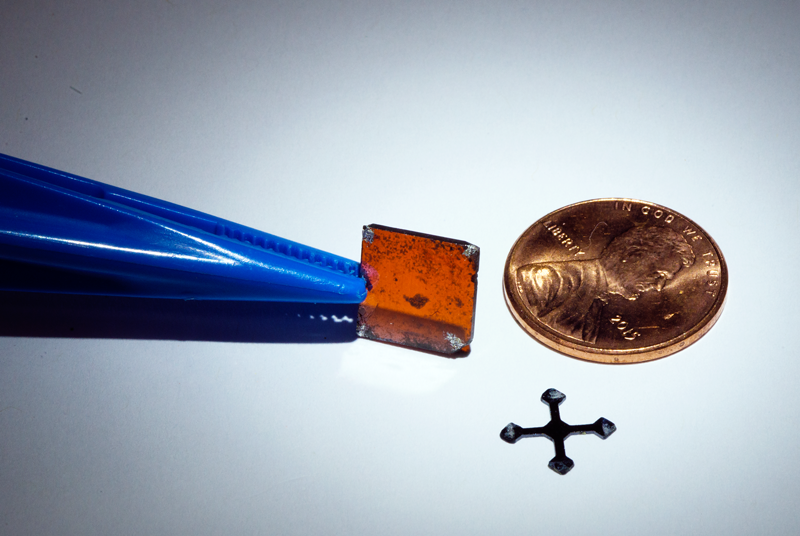 Evaluating Semiconductor Performance Using Light‑Based Testing