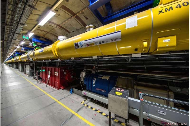 European XFEL Lights Up: World’s Largest X-ray Laser Delivers First Pulse