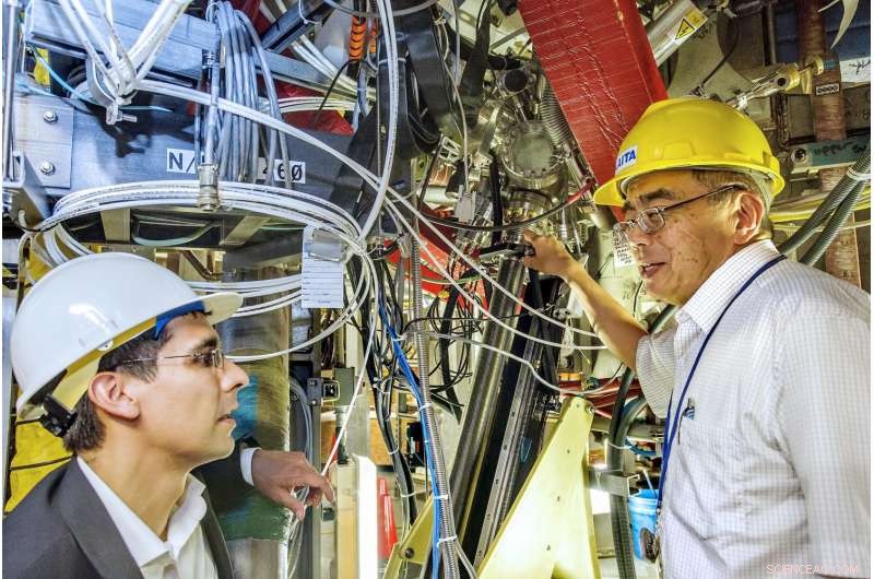 Scientists Show Lithium Oxide Enhances Tokamak Plasma Performance