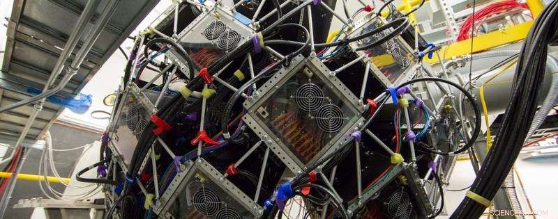 Scientists Probe Atom‑Level Dynamics of Ferroelectric Materials