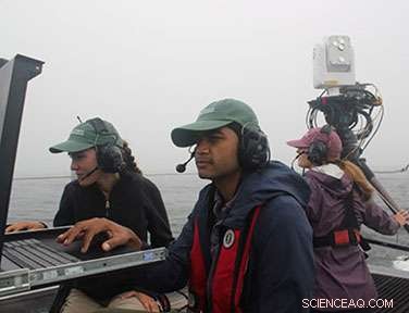 APL Engineers Showcase High‑Bandwidth Free‑Space Ship‑to‑Ship Communication