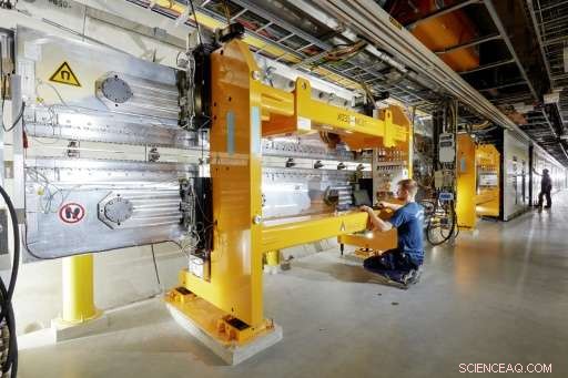 Germany Launches Monster X‑ray Laser, Unlocking the Nano-World