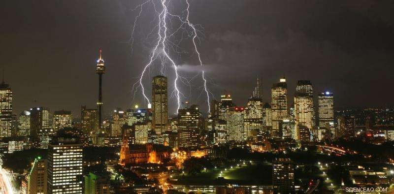 New Chip Slows Light, Boosts Speed & Control in Data Processing