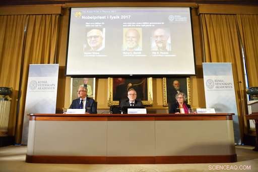 Nobel Laureates Celebrate Each Other’s Achievements, Highlighting Collaborative Spirit