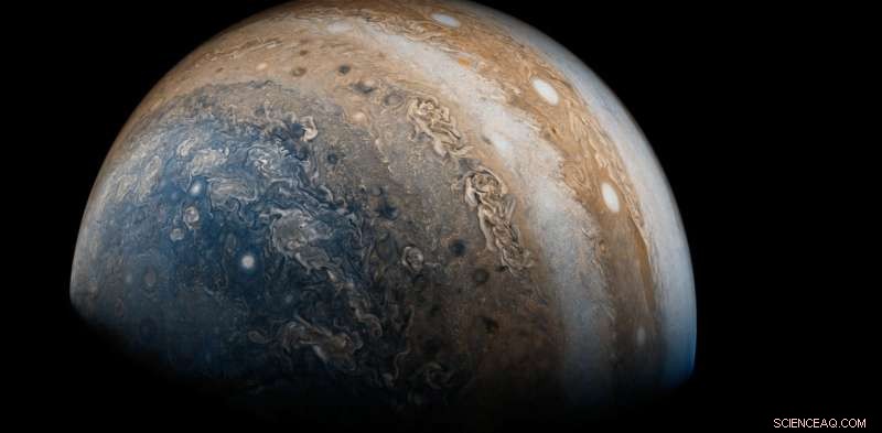 Using Supercritical Fluid Insights to Unveil the Interiors of Giant Gas Planets