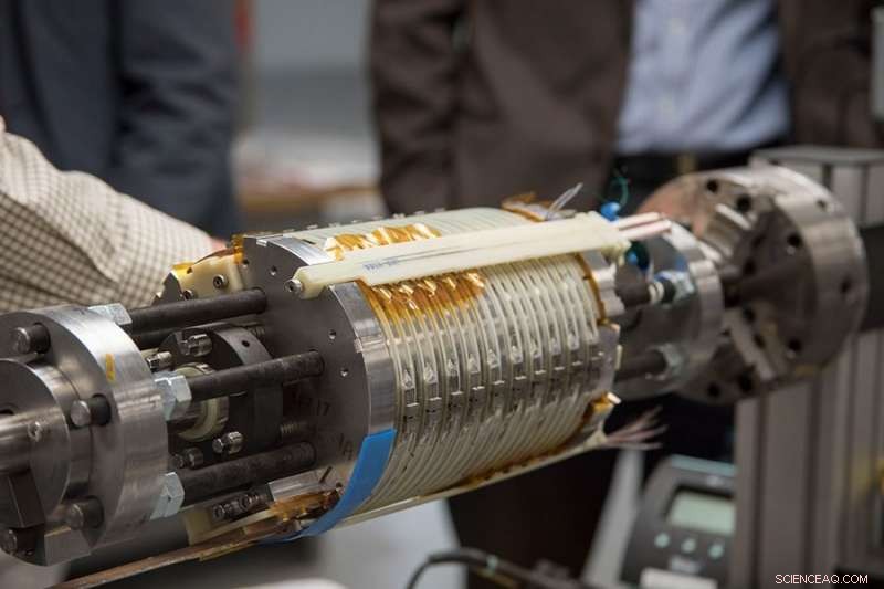 National MagLabs Sets New World Record with 32‑Tesla Magnet, Heralding a New Era in Scientific Research