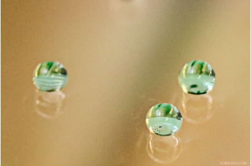 Groundbreaking Study Visualizes Water Molecule Motion, Paving the Way for Liquid-Based Electronics