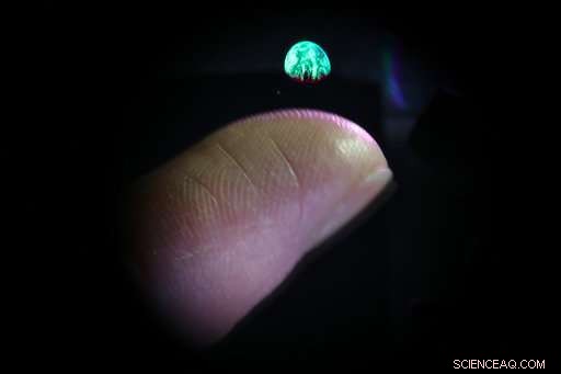 Revolutionizing 3‑D Imaging: Airborne Projection Surpasses Traditional Holograms