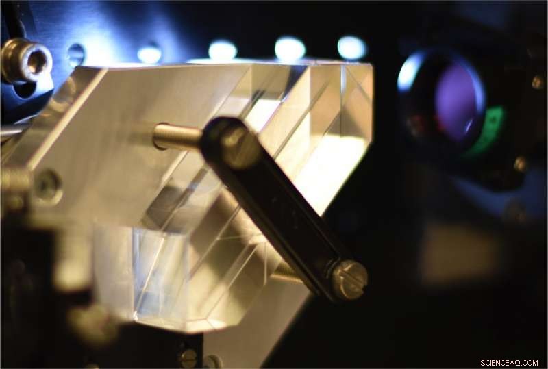 Enhancing Space and Time Resolution with Advanced Super‑Resolution Microscopy