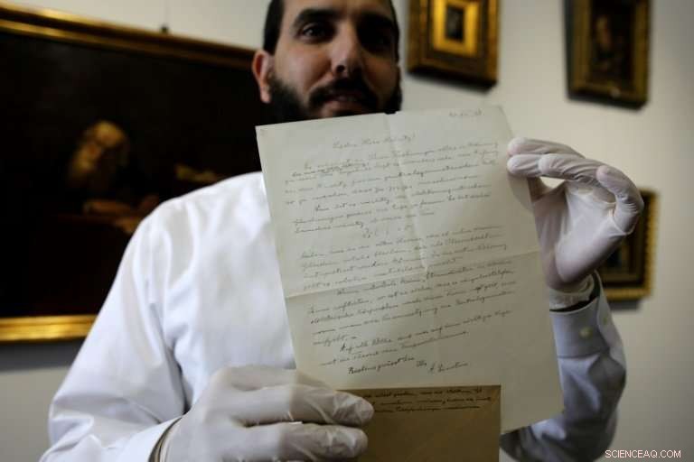 Einstein Letter Sells for $100k in Jerusalem Auction