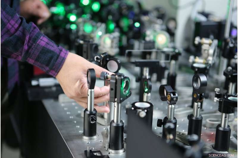 Visualizing Atomic Motion: High-Resolution Optical Microscopy Reveals Sound-Induced Movements