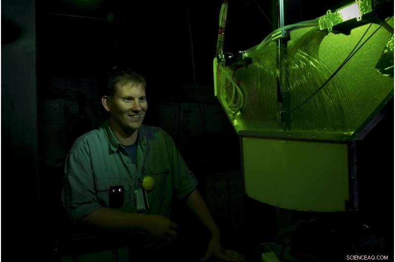 Unprecedented Precision in Neutron Measurement Achieved with Magneto‑Gravitational Trap