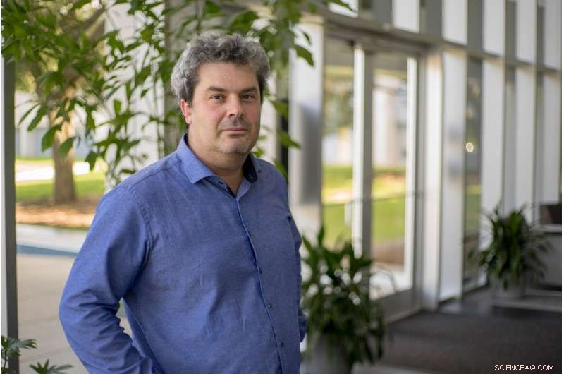 Scientists Reveal Unprecedented Current-Carrying Behavior in a Known Material