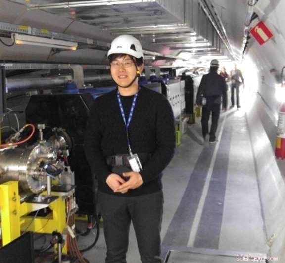 Scientists Achieve Breakthrough: First Ever Electron Acceleration Using Plasma Waves