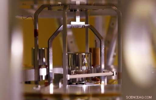 Updating the Kilogram: How the World s Standard Weight Is Changing