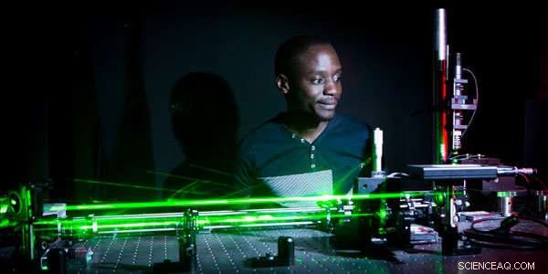 Physicists Showcase Light‑Powered Device for Precise Manipulation of Tiny Objects