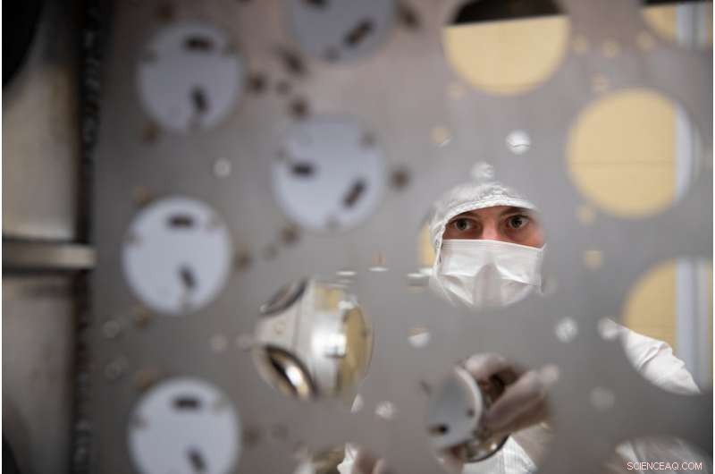 Brown University s LUX-ZEPLIN Dark Matter Detector Receives New Photomultiplier Array