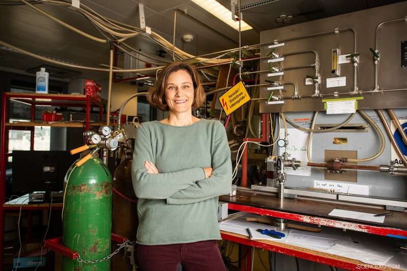 Revolutionary Thermal Insulator: Freezing Heat Conduction While Conducting Electricity