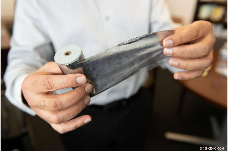 Machine Learning Accelerates Analysis of Critical Capacitor Materials, Boosting Energy Storage Innovation