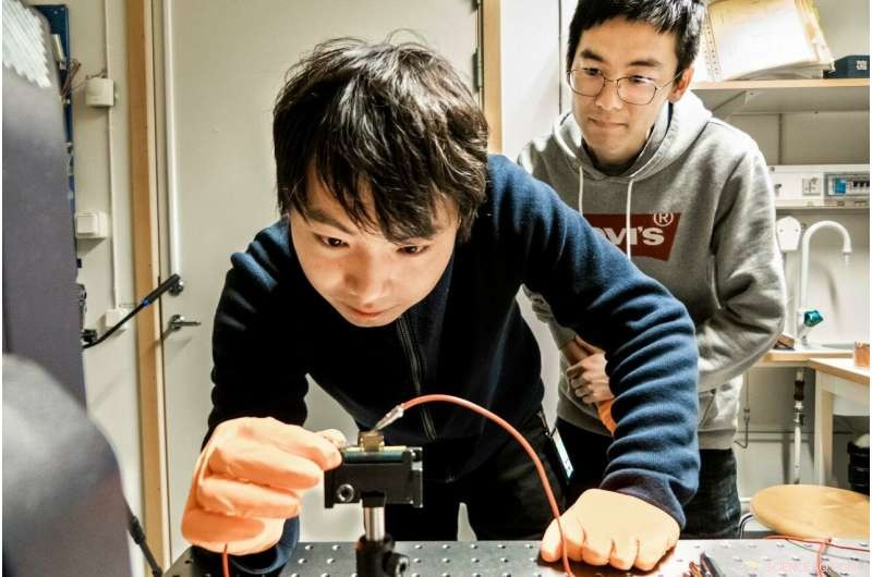 Perovskite LEDs Achieve Record 21.6% External Quantum Efficiency