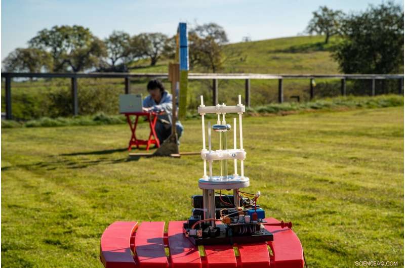 SLAC Invents Compact Antenna to Restore Connectivity Where Radios Fail