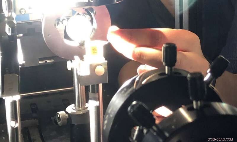 McMaster Researchers Innovate Light‑Based Computing with Translucent Cube